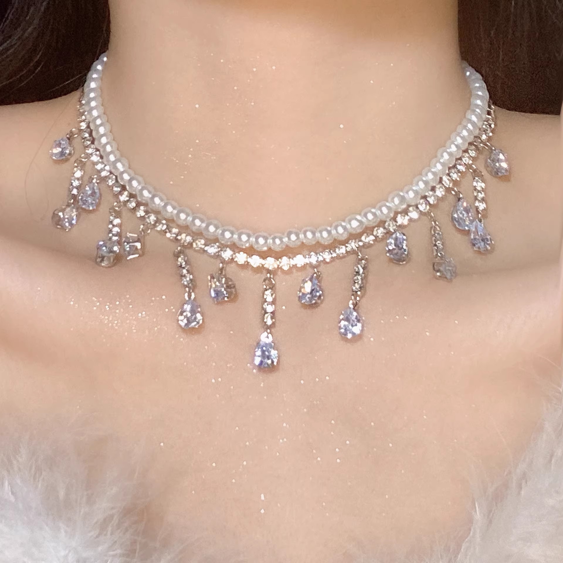 Чокер-ожерелье двойное "Бусины и камни"