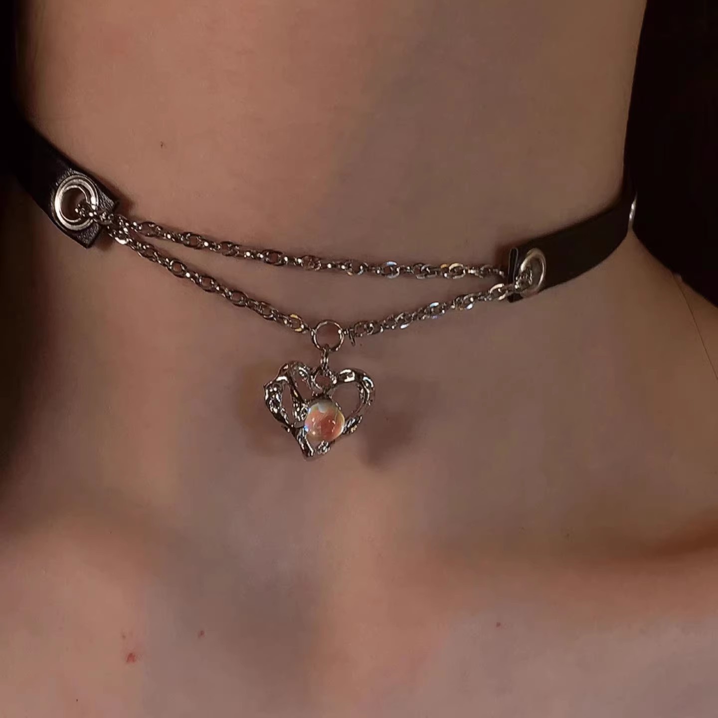 Чокер "Неровное сердце"