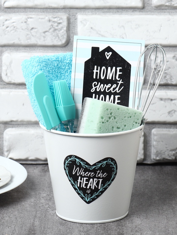Набор подарочный "Sweet home", МИКС: полотенце, кухонная лопатка, кисть, венчик, губка