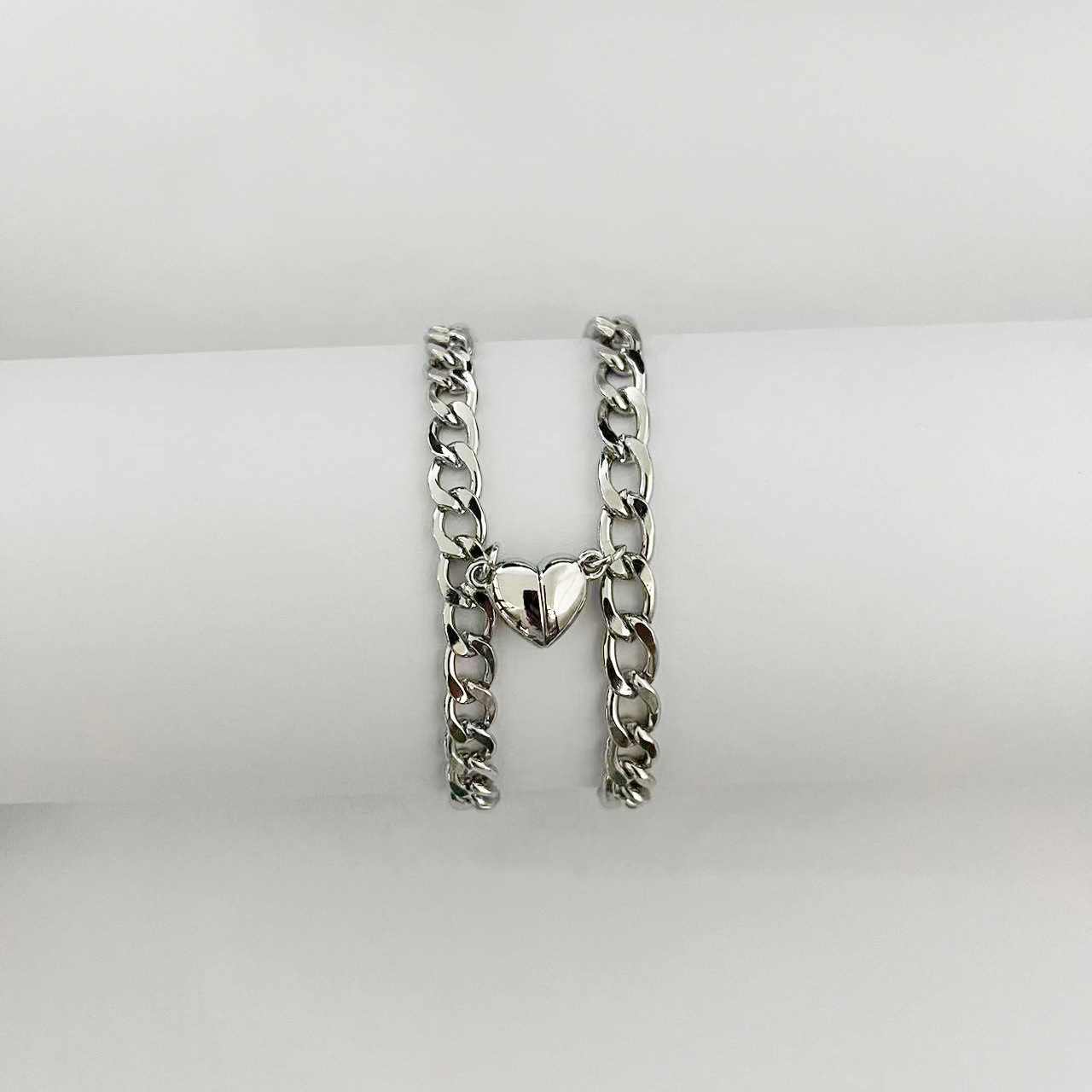 Браслет парный магнитный "Сердечко" с цепочкой