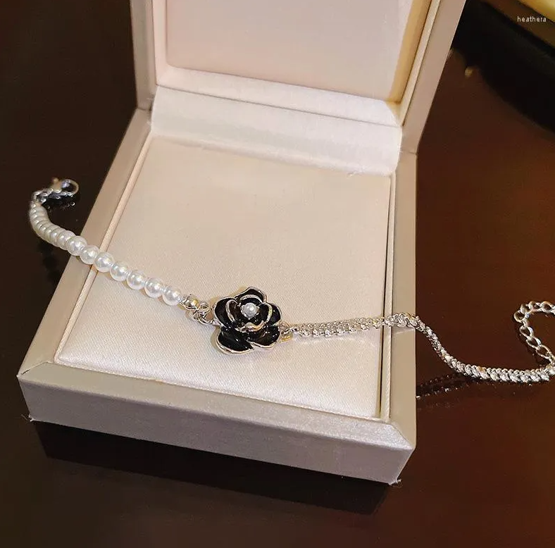 Браслет тонкий "Черный цветочек"