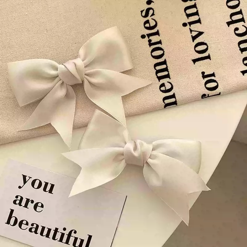 Заколка для волос "Бантик" бежевый