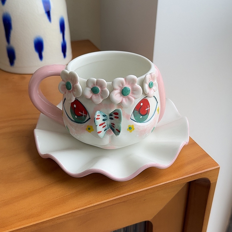 Кружка с блюдцем белая с розовым "Зверюшка" (глаза, бабочка, цветочки"