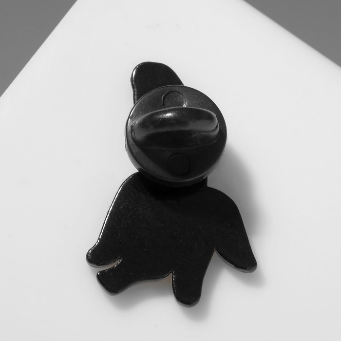 Значок "Банан 18+", цвет бело-жёлтый в чёрном металле - фото 2